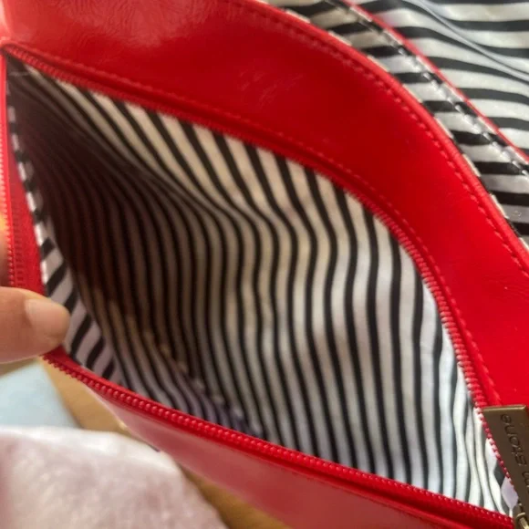 Red Volcom Clutch❣️ - Picture 5 of 5